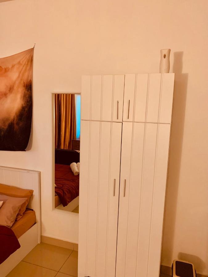 Cosy Studio Netflix Selfcheckin Cyberjaya 2 Luaran gambar