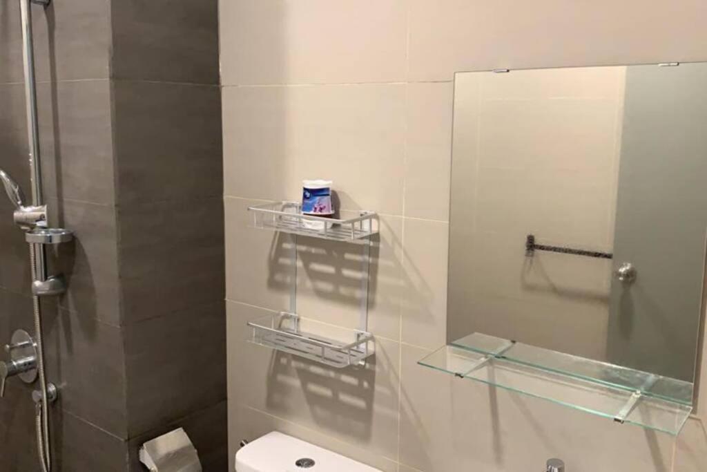 Cosy Studio Netflix Selfcheckin Cyberjaya 2 Luaran gambar