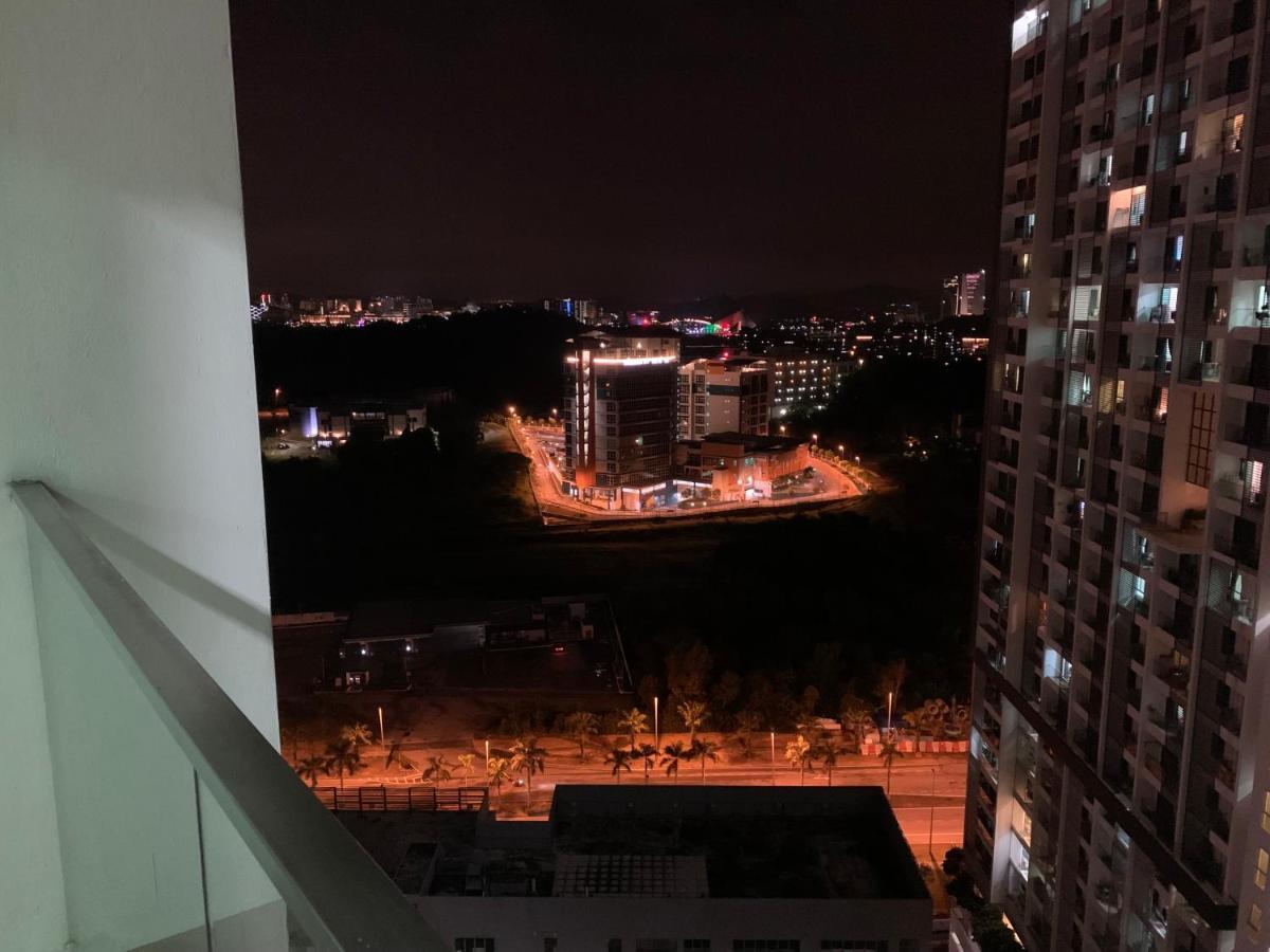 Cosy Studio Netflix Selfcheckin Cyberjaya 2 Luaran gambar