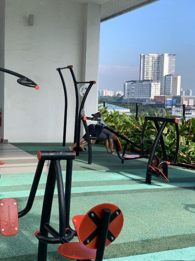 Cosy Studio Netflix Selfcheckin Cyberjaya 2 Luaran gambar