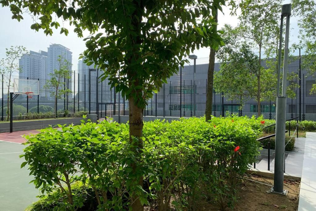 Cosy Studio Netflix Selfcheckin Cyberjaya 2 Luaran gambar